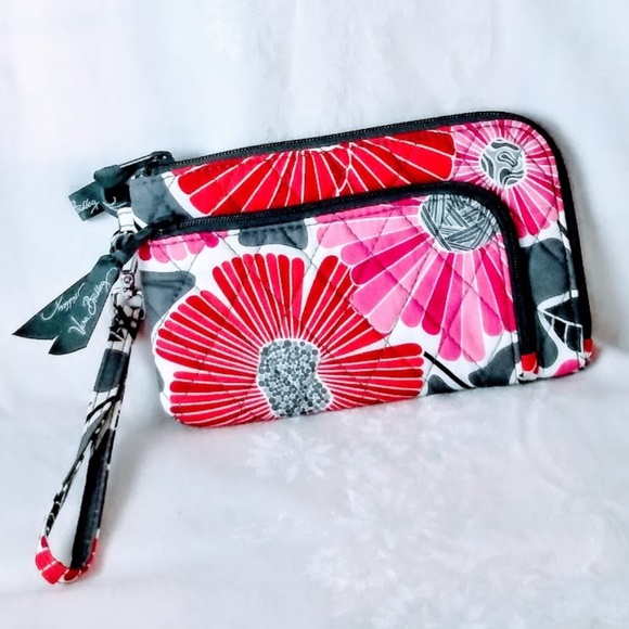 Vera Bradley Pink/Gray Clutch NWOT 🎉2X Host Pick🎉 - Picture 4 of 10